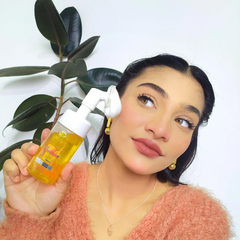 Refreshing burst Mild foaming face cleanser enriched with Orange and marigold extracts with silicon brush (For clean, hydrated skin) - Vanaura Organics